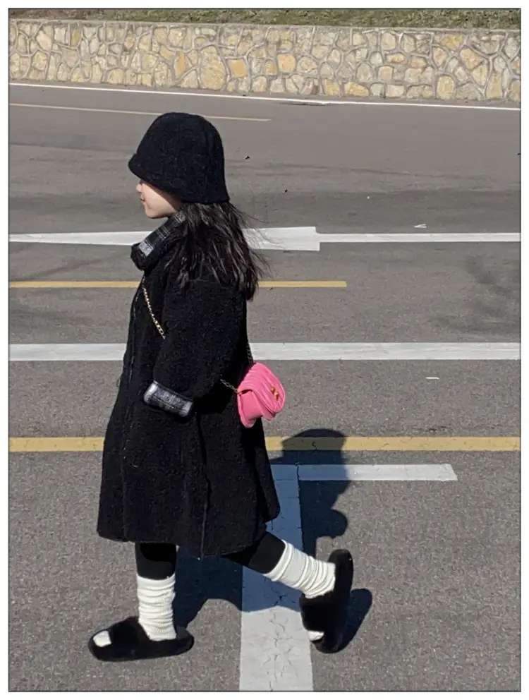 Kids Korean Style Mini Crossbody Bag Red Chain — feature 13
