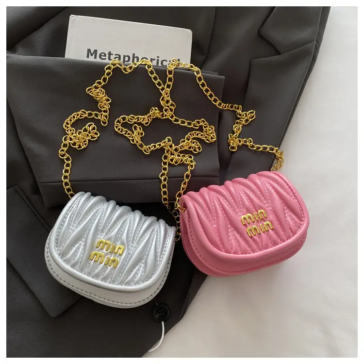 Kids Korean Style Mini Crossbody Bag Red Chain — feature 28