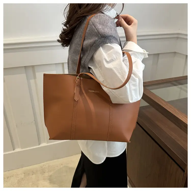 Women's Black Leather Tote Bag Large 2024 Winter Style — feature 13
