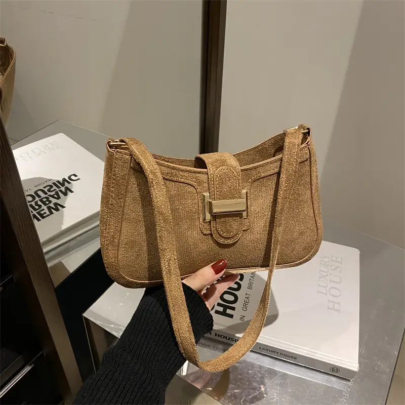 Red Textured Belt Buckle Shoulder Bag for Women 2024 - Image 10