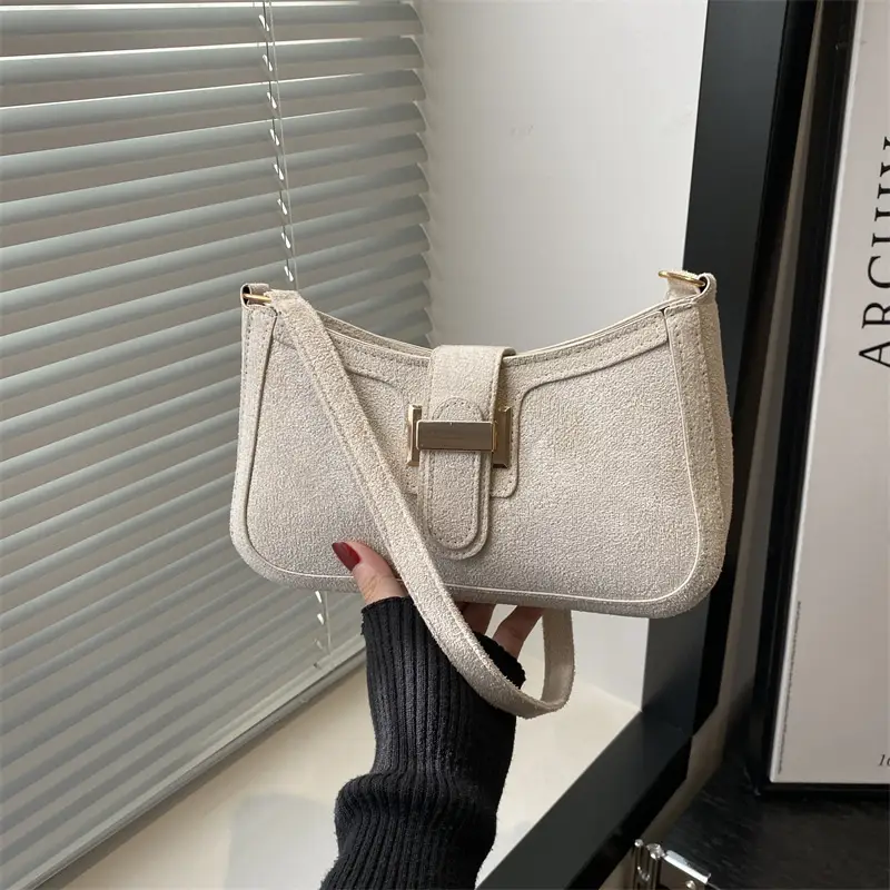 Red Textured Belt Buckle Shoulder Bag for Women 2024 - Image 11