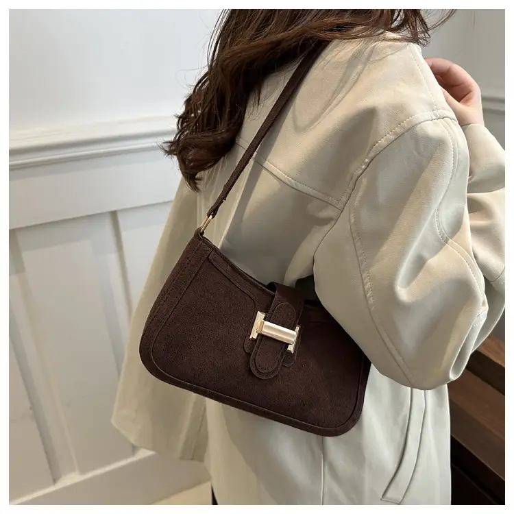 Red Textured Belt Buckle Shoulder Bag for Women 2024 — feature 17