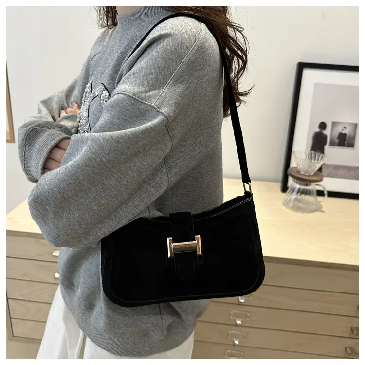 Red Textured Belt Buckle Shoulder Bag for Women 2024 — feature 20