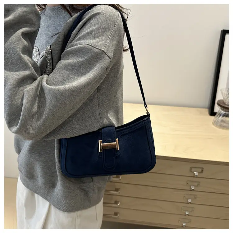 Red Textured Belt Buckle Shoulder Bag for Women 2024 — feature 21