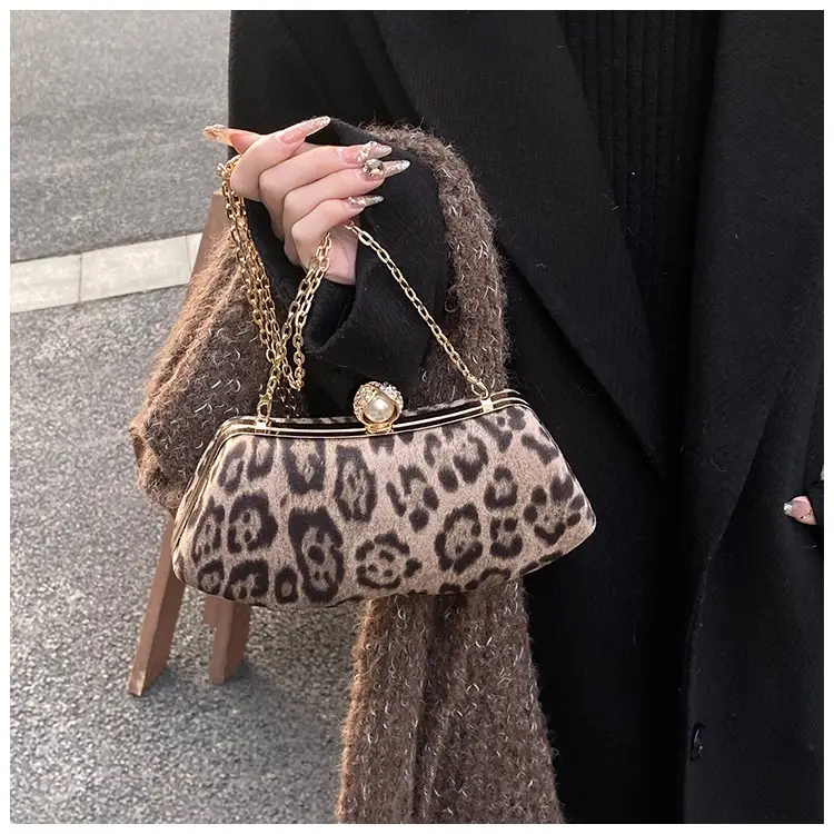 Leopard Print Chain Sling Bag for Women — feature 8