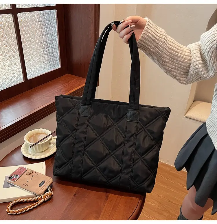 2025 Women's Quilted Nylon Tote Bag Large Capacity — feature 13