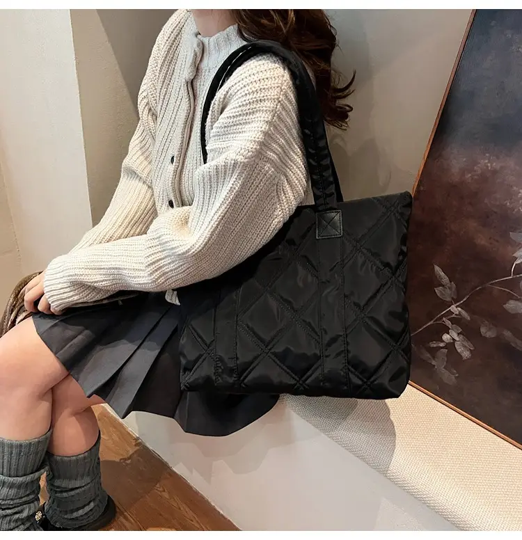 2025 Women's Quilted Nylon Tote Bag Large Capacity — feature 17