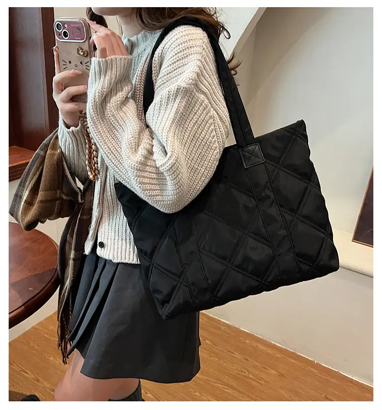 2025 Women's Quilted Nylon Tote Bag Large Capacity — feature 2