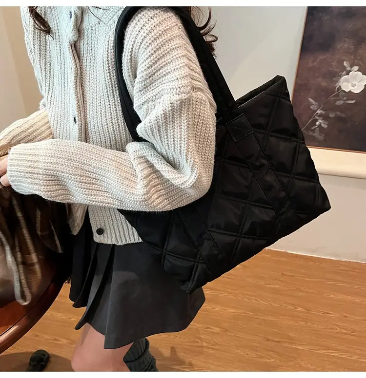 2025 Women's Quilted Nylon Tote Bag Large Capacity — feature 22