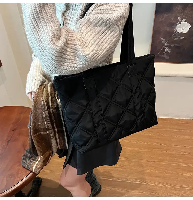 2025 Women's Quilted Nylon Tote Bag Large Capacity — feature 23