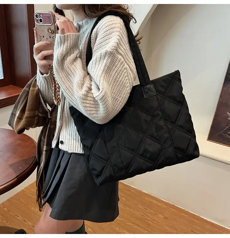 2025 Women's Quilted Nylon Tote Bag Large Capacity — feature 33
