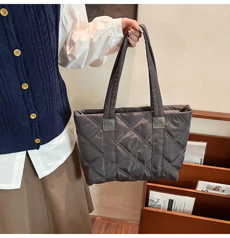 2025 Women's Quilted Nylon Tote Bag Large Capacity — feature 39