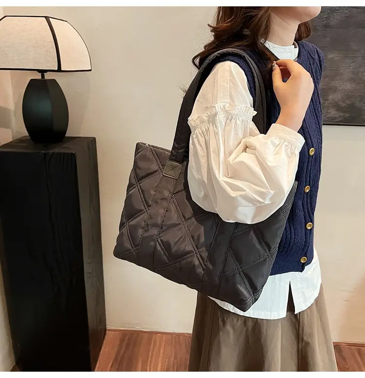 2025 Women's Quilted Nylon Tote Bag Large Capacity — feature 44