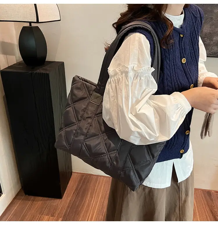 2025 Women's Quilted Nylon Tote Bag Large Capacity — feature 45