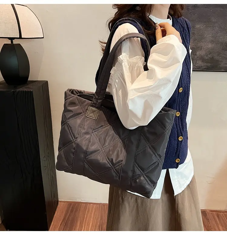 2025 Women's Quilted Nylon Tote Bag Large Capacity — feature 46