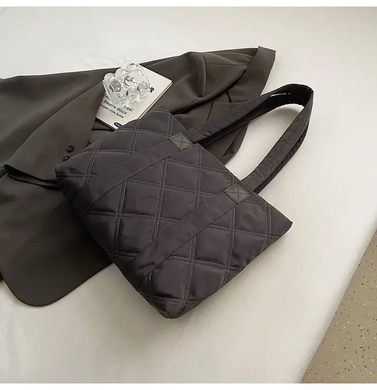 2025 Women's Quilted Nylon Tote Bag Large Capacity — feature 89