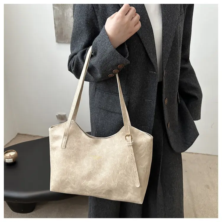 Brown Leather Tote Bag for Women Autumn Winter Commute — feature 13