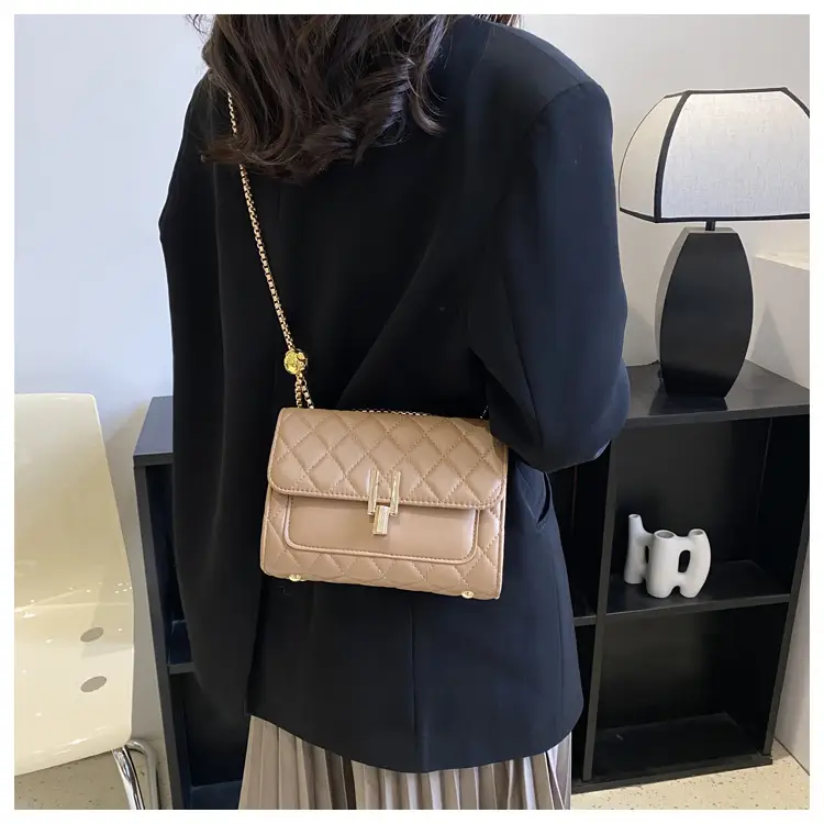 White Diamond Embroidery Crossbody Bag for Women — feature 18