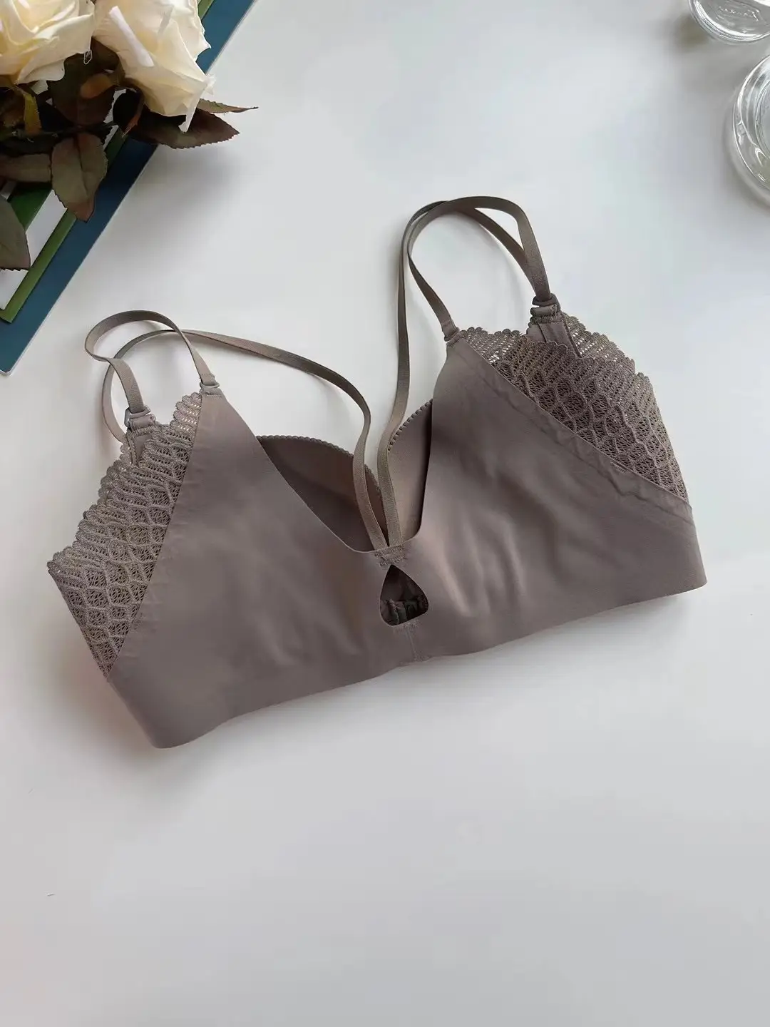 Japanese Front-Clasp Bra, Seamless Beauty Back, Wireless Bra, Minimizer for Large Busts, Seamless Women's Smooth Push-Up Bra — feature 34