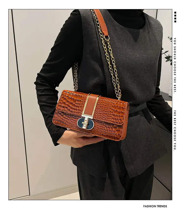 Red Croc Texture Women's Shoulder Bag with Chain — feature 2
