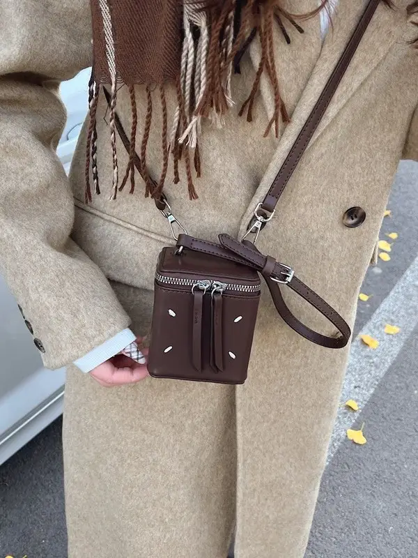 Red Square Crossbody Bag for Women 2024 - Image 9