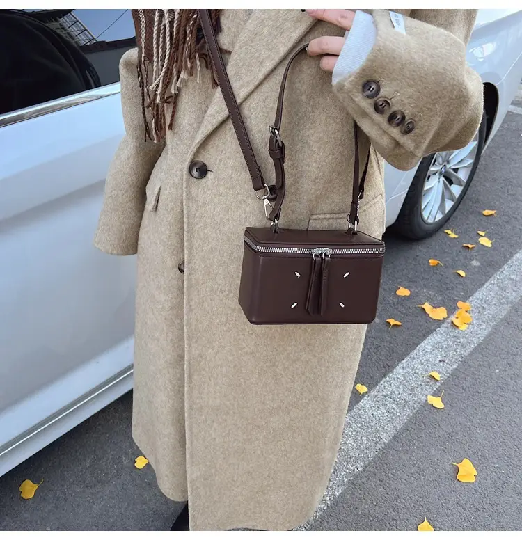 Red Square Crossbody Bag for Women 2024 — feature 15