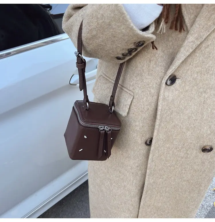 Red Square Crossbody Bag for Women 2024 — feature 18