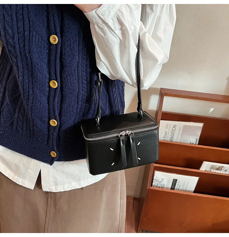 Red Square Crossbody Bag for Women 2024 — feature 34