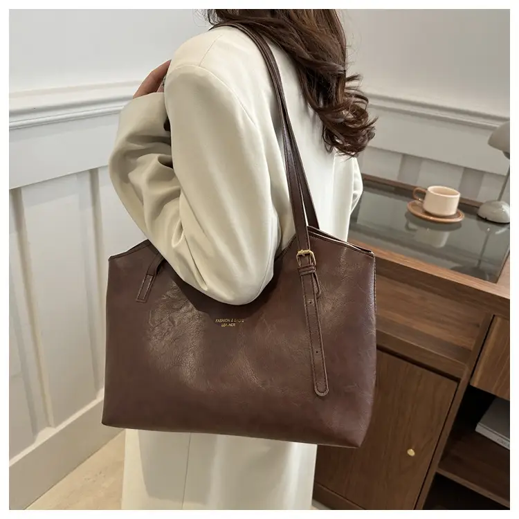 Women's Brown Leather Shoulder Bag Large Capacity Winter Commuter — feature 15