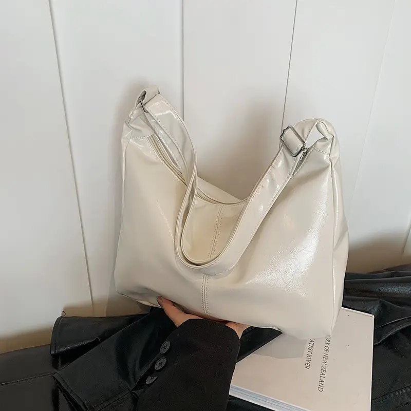 Black Vintage Fashion Shoulder Bag for Women 2024