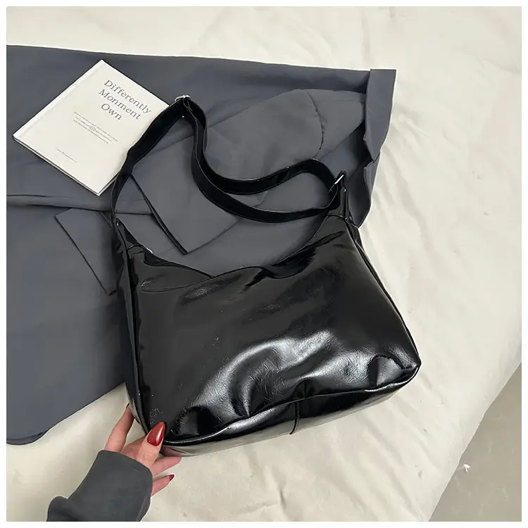 Black Vintage Fashion Shoulder Bag for Women 2024 — feature 43