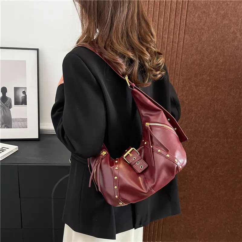 Black Retro Shoulder Bag Women Large Capacity 2025