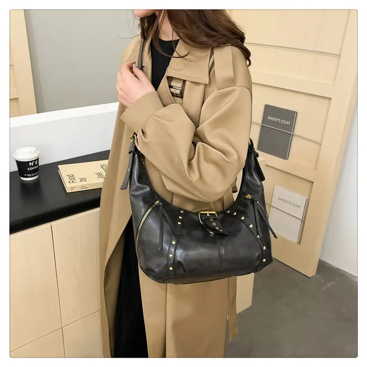 Black Retro Shoulder Bag Women Large Capacity 2025 — feature 41