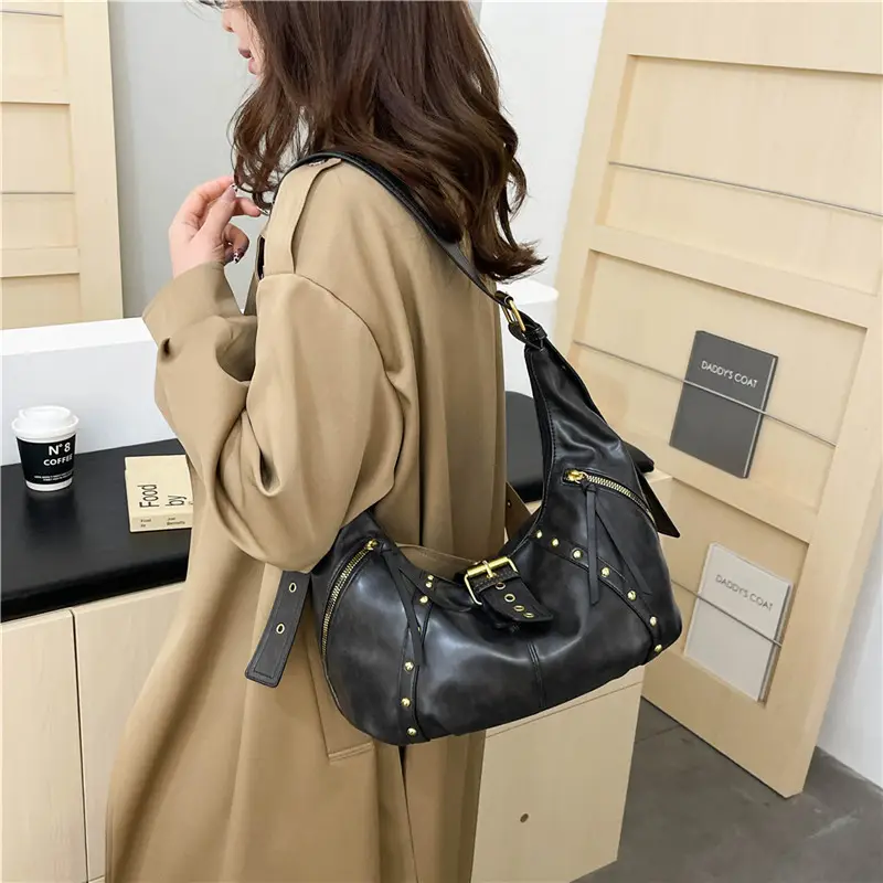 Black Retro Shoulder Bag Women Large Capacity 2025