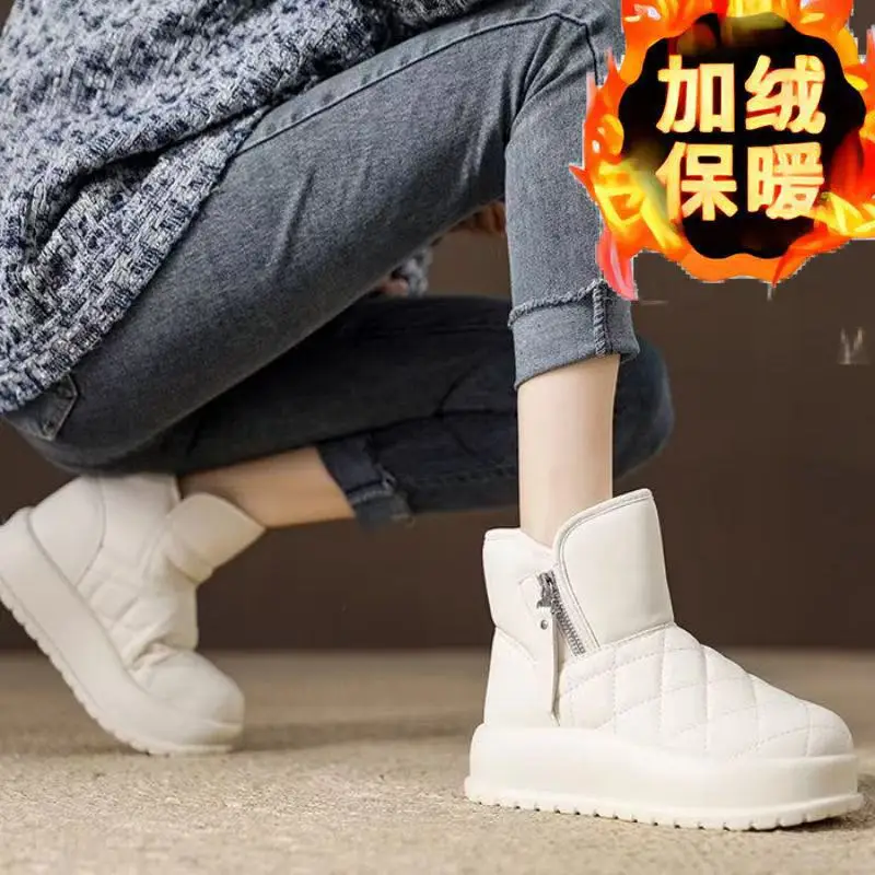 Women's White Fleece-Lined Snow Boots 2024 - Image 4