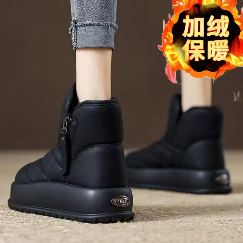 Women's White Fleece-Lined Snow Boots 2024 - Image 5
