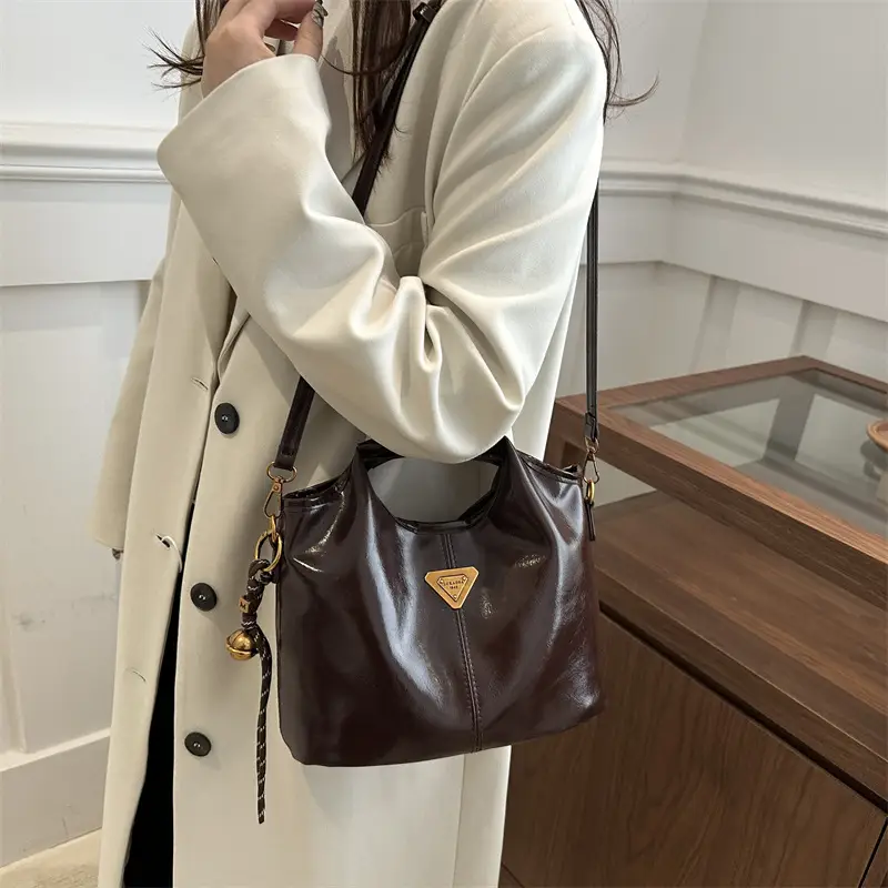 Women's Red Leather Bucket Bag 2024 Winter New