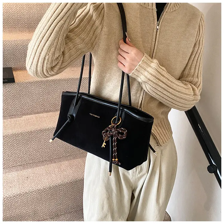 Black Crossbody Tote Bag for Women 2024 Winter Commute — feature 14