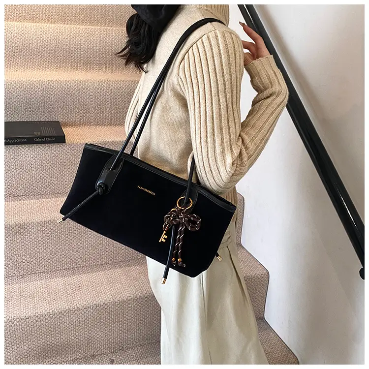 Black Crossbody Tote Bag for Women 2024 Winter Commute — feature 15