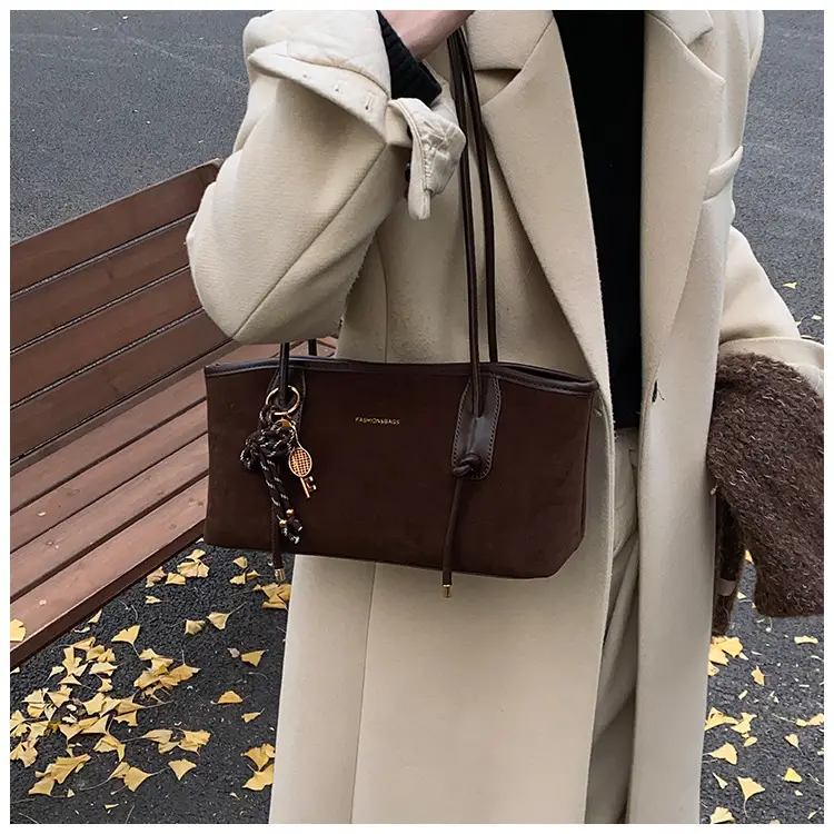 Black Crossbody Tote Bag for Women 2024 Winter Commute — feature 23
