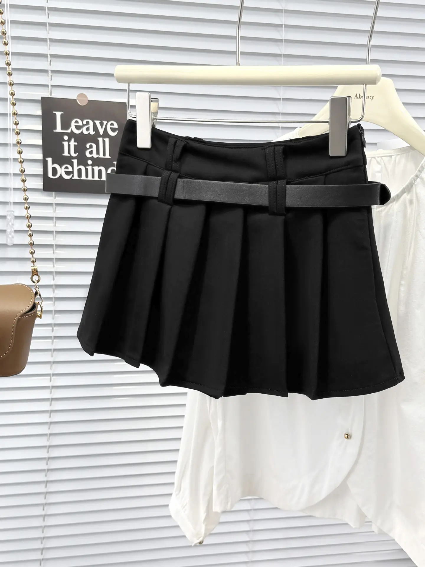 Black Pleated Skirt with Belt for Women - Image 3