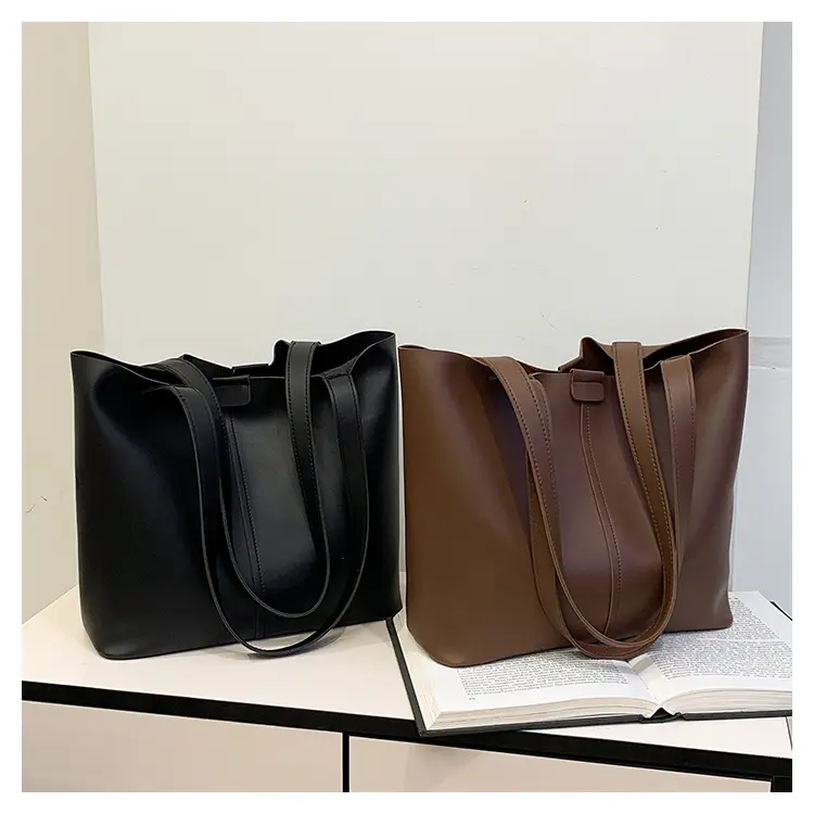 Black Leather Large Capacity Women's Tote Bag — feature 18