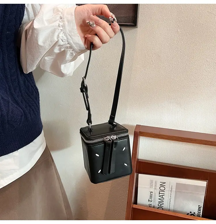 Women's Match Square Box Bags Red 2025 — feature 44