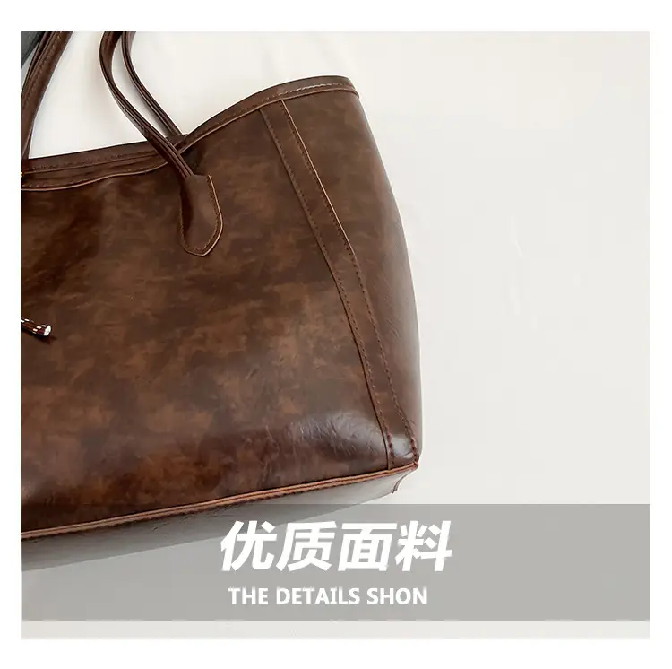 Women's Large Capacity Black Leather Tote Bag — feature 4