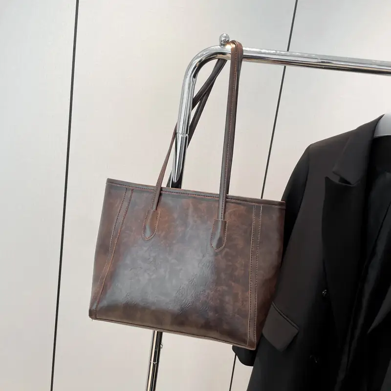Women's Large Capacity Black Leather Tote Bag - Image 2