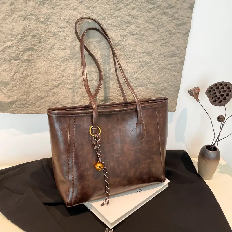 Women's Large Capacity Black Leather Tote Bag - Image 6
