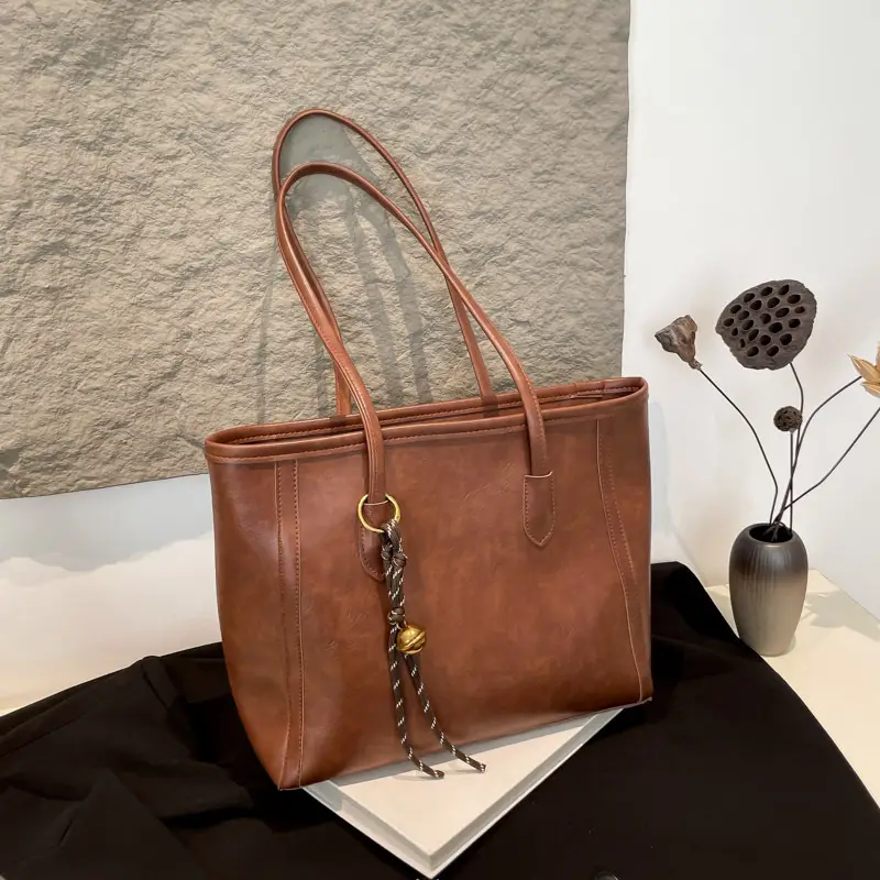 Women's Large Capacity Black Leather Tote Bag - Image 7