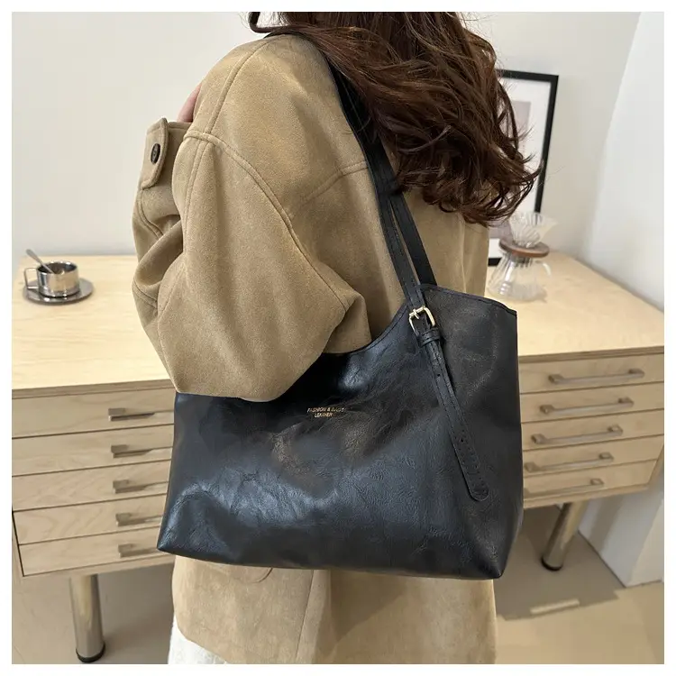 2024 Winter Black Retro Clutter Tote Bag Large Capacity — feature 16