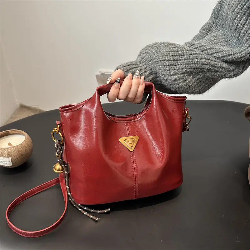 Vintage Black Leather Shoulder Bag for Women 2024 - Image 12