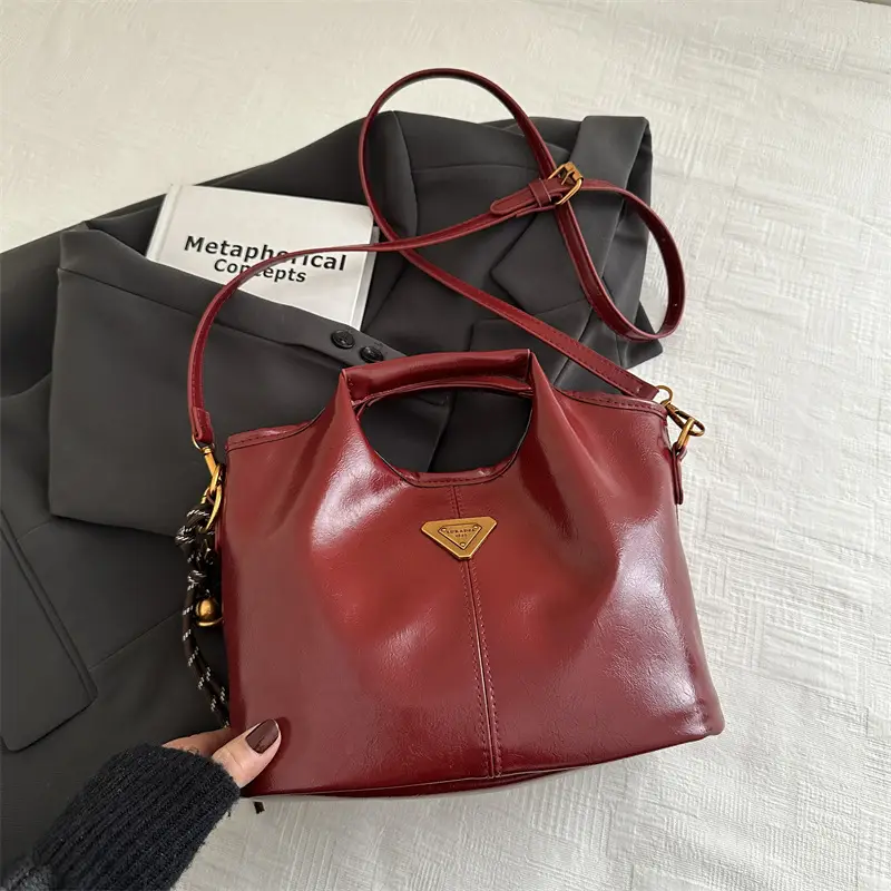 Vintage Black Leather Shoulder Bag for Women 2024 - Image 4